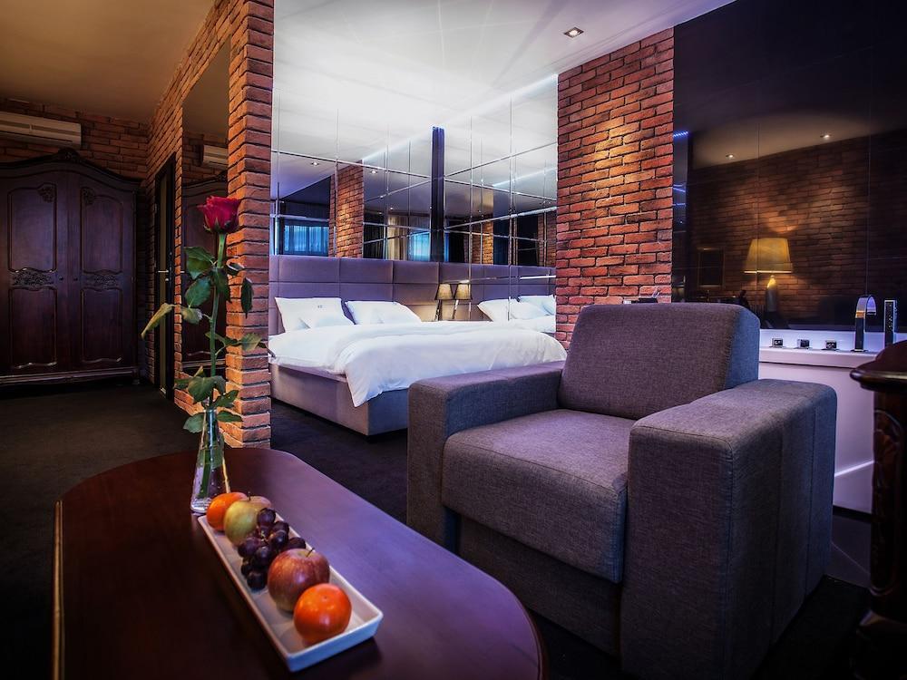 Hotel Betmanowska Main Square Residence Adults Only Cracóvia Exterior foto